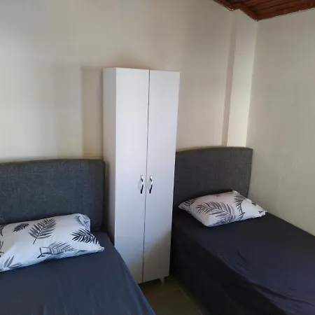 Burcu Sitesi Yaman Holiday home *