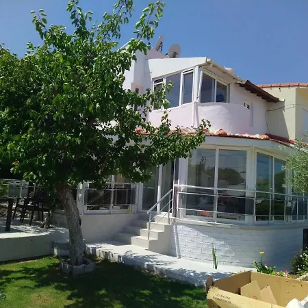 Burcu Sitesi Yaman Holiday home *